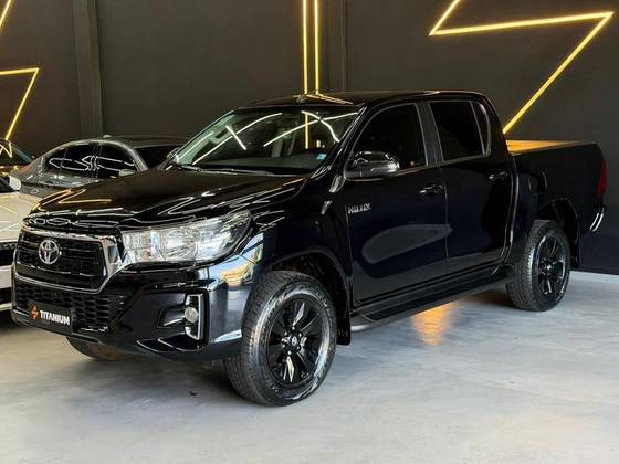 TOYOTA HILUX 2.7 SR 4X2 CD 16V FLEX 4P AUTOMÁTICO